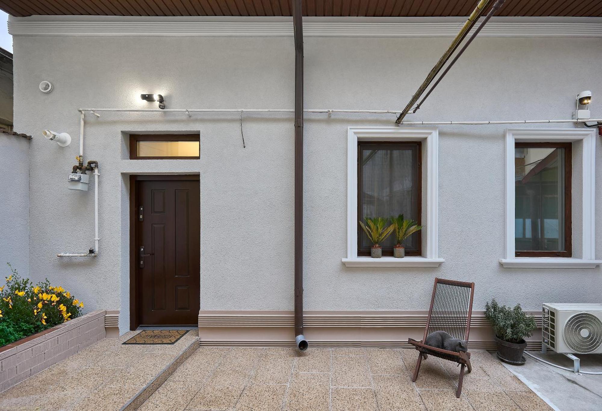 Cozy Green House Bucharest Exterior photo